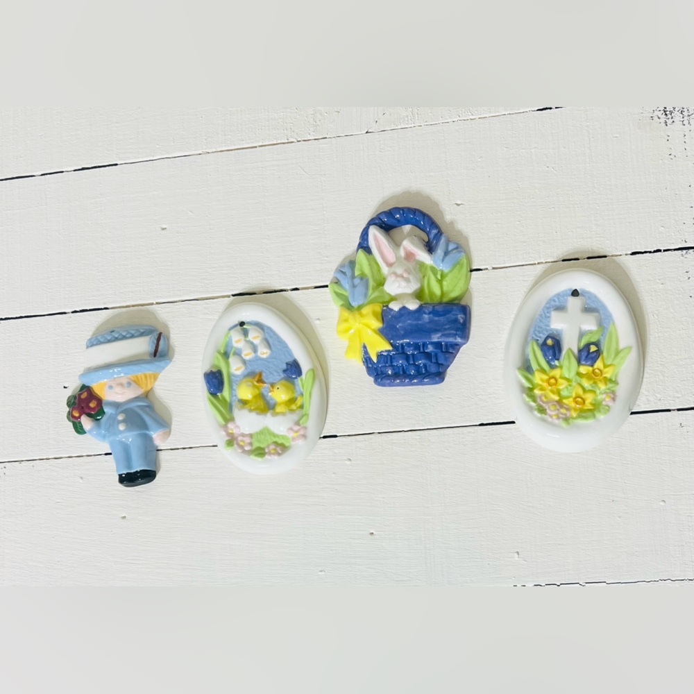 Vintage hand-painted ceramic Easter decor